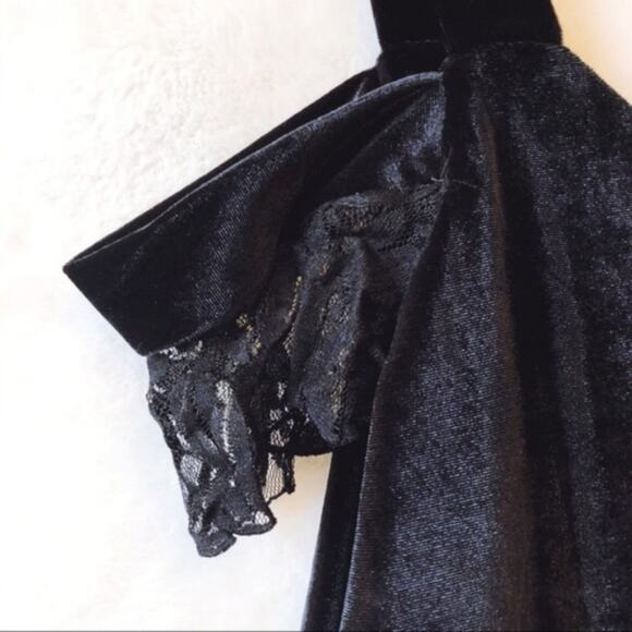 New York & Company Off Shoulder Laced Black Top - Picture 5 of 7